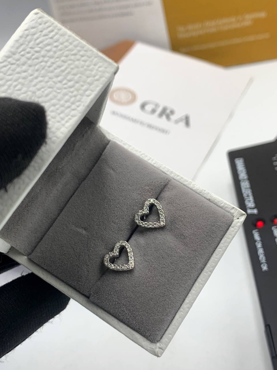 VVS Moissanite Diamond LOVE
Shape Earrings