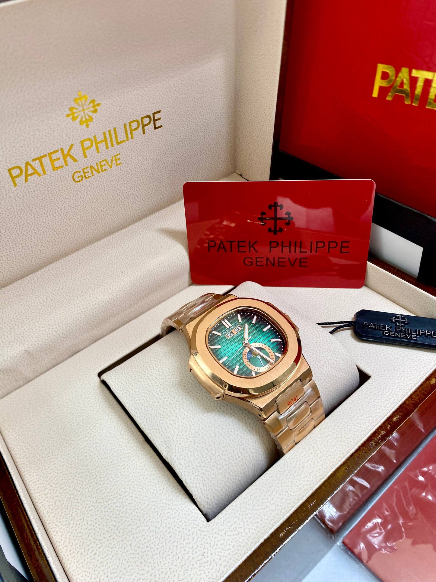 High Quality luxury PATEK
Watch